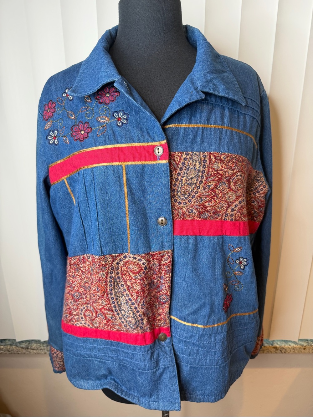 White Stag 80s Vintage Denim Jacket Floral Abstract Embroidered Size XL